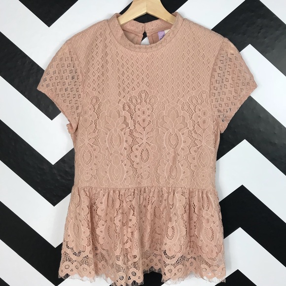 Alya Tops - Francesca’s Alya peplum lace top, small